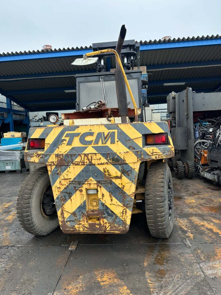TCM フォークリフト FHD150ZS